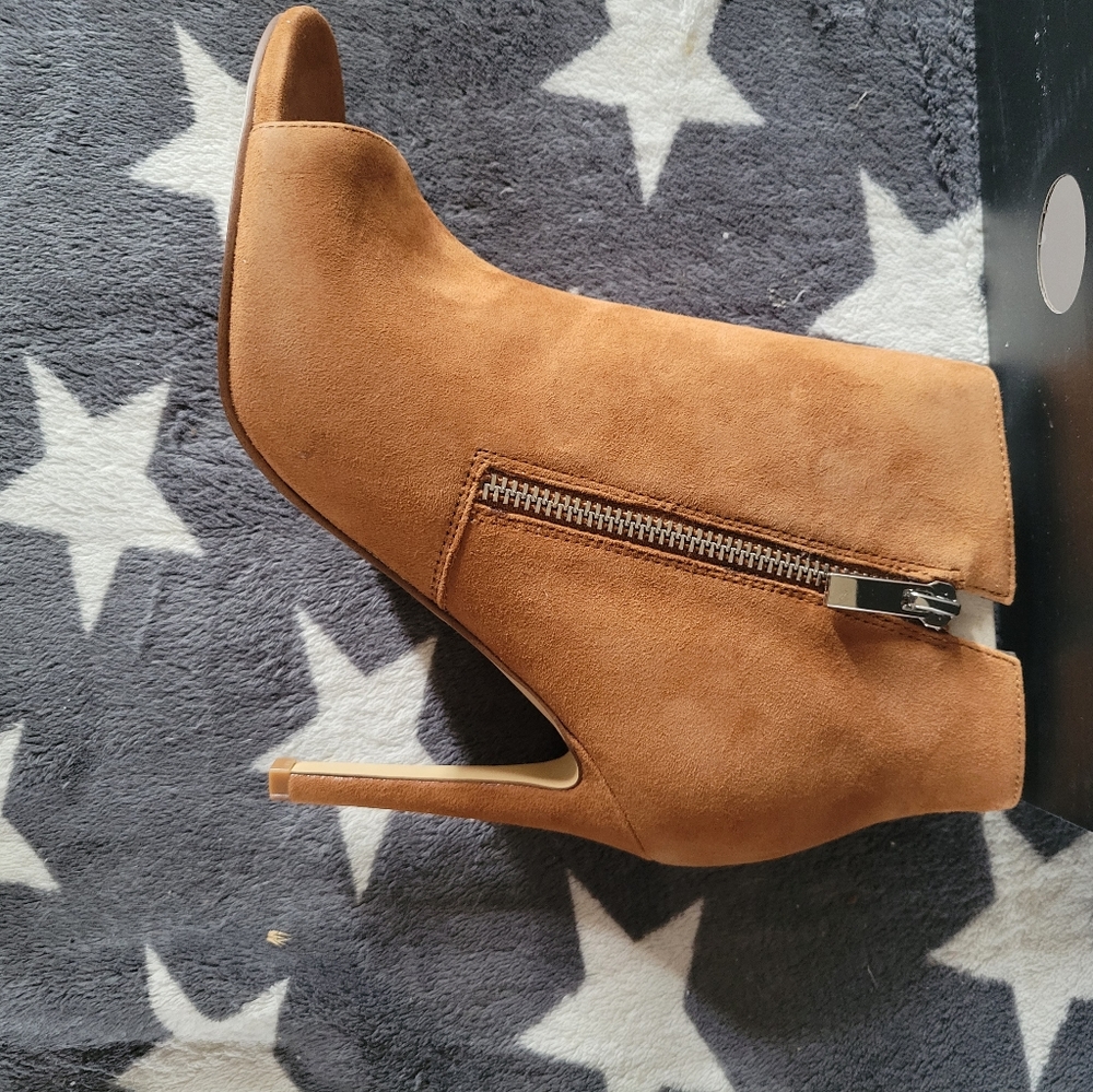 Izip Peep toe Booties NIB